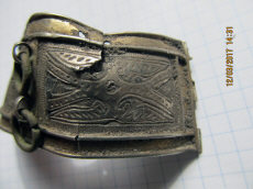 Орнамент, выгравированный на створке ревнерусского серебряного наручак