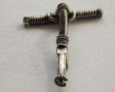 Арбалетоподобная фибула, поздний рим