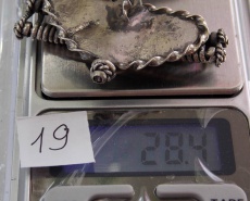 Двупластинчатая фибула с двойной пружиной. Период поздней Римской империи