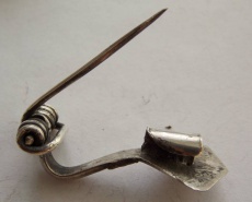 Раскрітая фибула