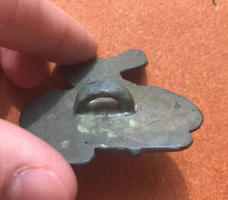 Петелька на тыльной стороне скифской бляшки