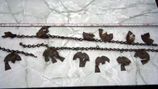 Лунницы с трапециевидными привеками