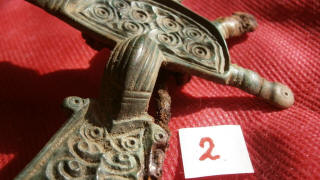 Соединительная дужка на фибуле