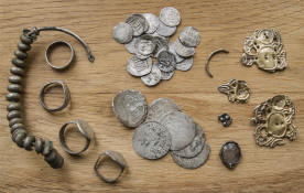 Клад себебряных украшений и монет Великого Княжества Литовского, нач. 15 века