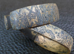 Раннесредневековые орнаментированные браслеты