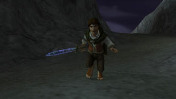 Фродо и светящийся в случае орочьей опасности кинжал Жало. Игра Властелин Колец: Братство Кольца