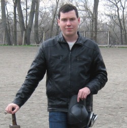 Так я вступил в клуб тех кто сфотографировался с мечом, испытываю смешанные чуства