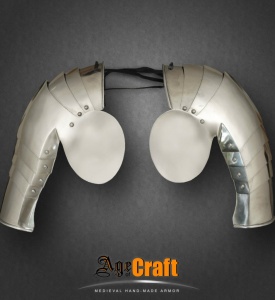 латные наплечники с налокотниками