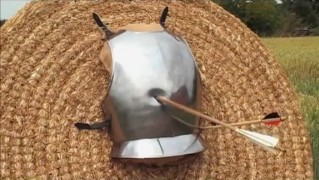 латы пробитые стрелами