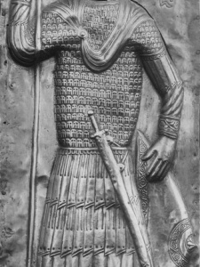 св. Георгий в линейном ламелляре с двойными заклепками на иконе из Мравалдзали