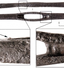 Деформация внутренней части паза перекрестья меча
